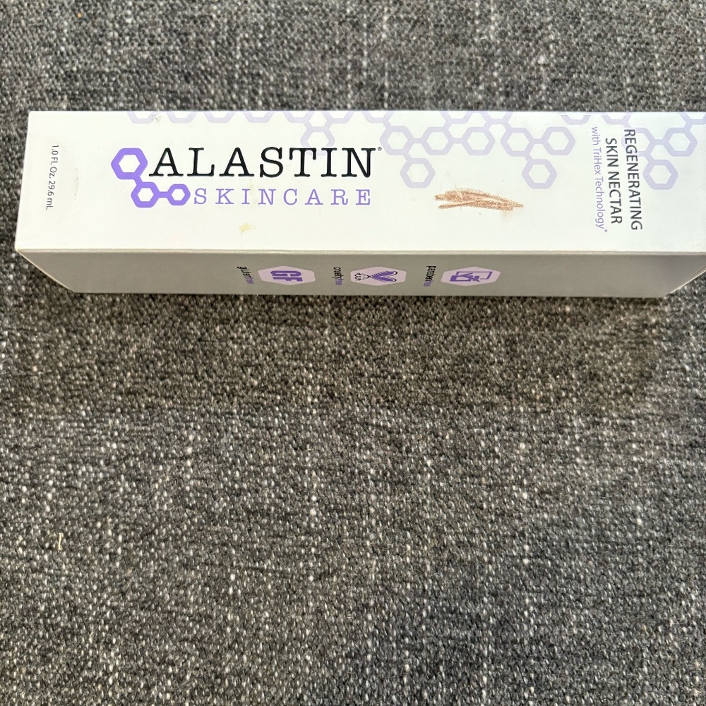 ALASTIN REGENERATING SKIN NECTAR - Picture 3 of 4